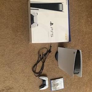 Playstation 5 200 GB comes with controller & games